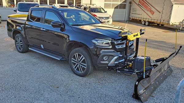 Mercedes X-Klasse Schneepflug