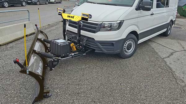 VW Crafter Schneepflug