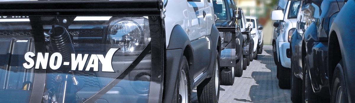 Suzuki Jimny mit Schneeepflug bei Taubenreuther